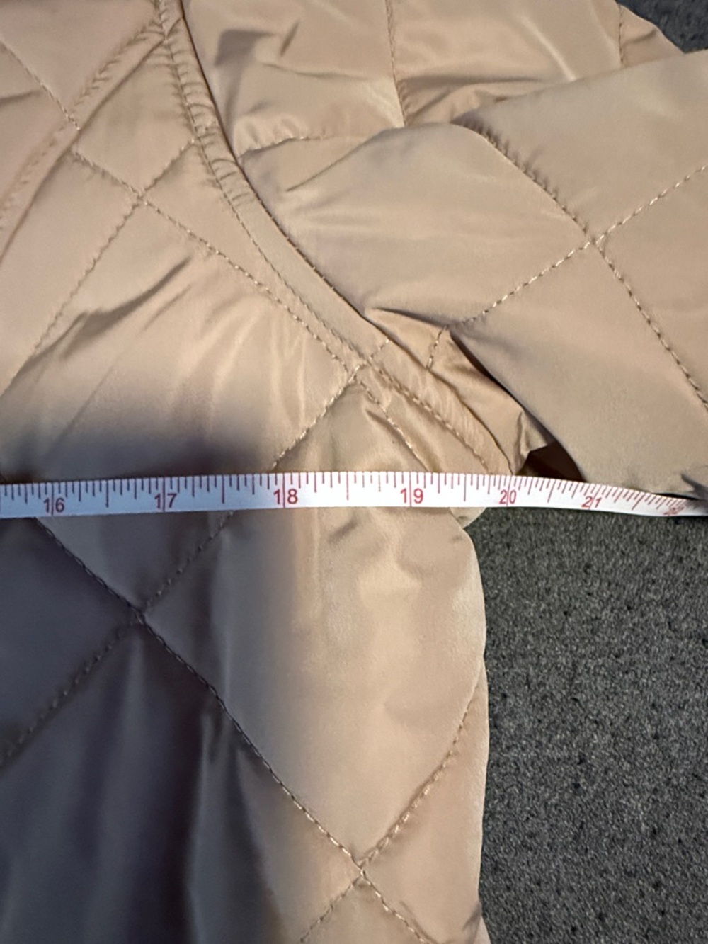 Isaac Mizrahi quilted barn jacket, EUC, M - Picture 7 of 11